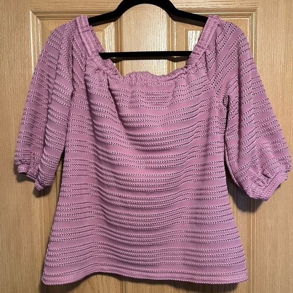 White House Black Market Off the Shoulder Top - Picture 3 of 10